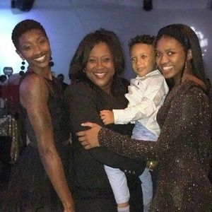 Meet your Posher, Debra